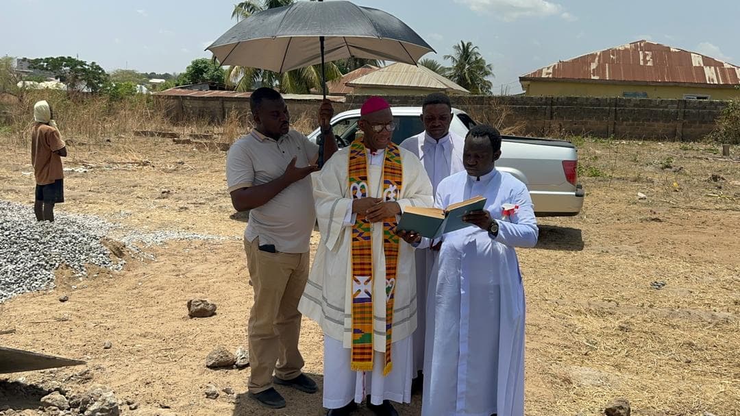 Bishop and Clergy blessing